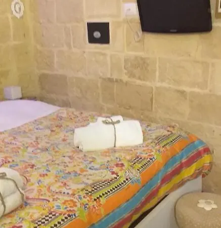 Le Camelie * ألتامورا